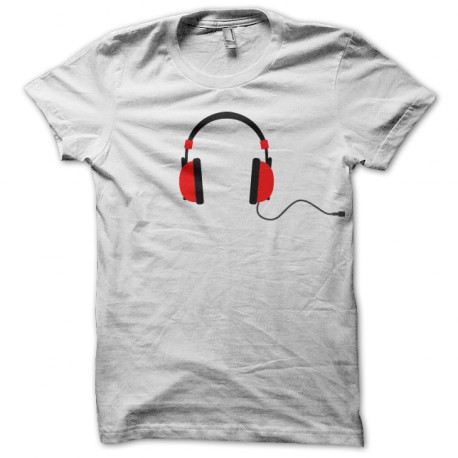 auriculares blancos rojos de la camisa